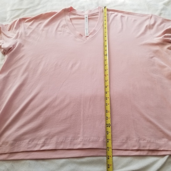 Lululemon women's pink Side tie V-neck tee oversized - Picture 8 of 11